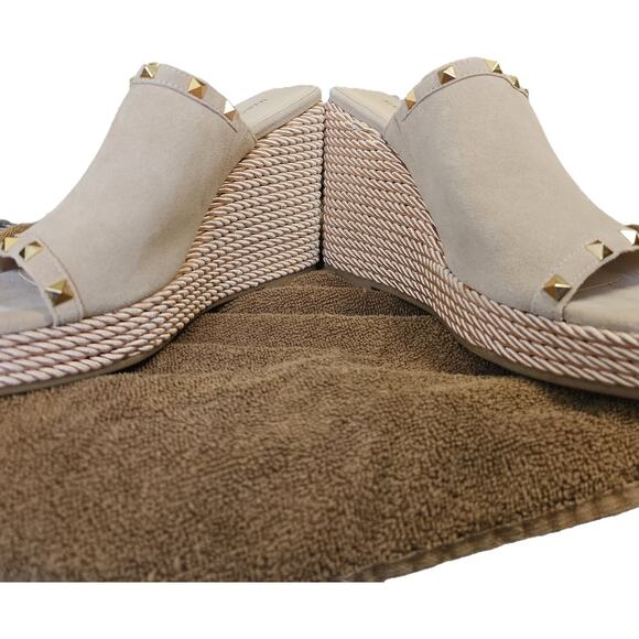 NWOT Marc Fisher Nude Suede Wedge Platform Espradille Sandals Studs Boho 8.5 - Picture 8 of 12